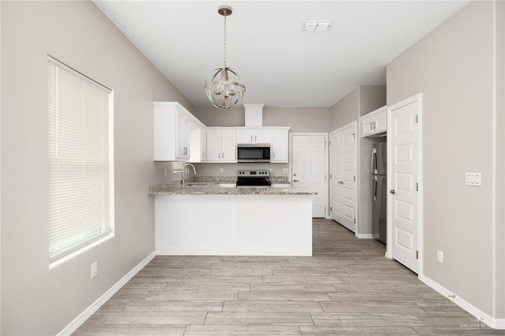 Photo 6 of 1908 Davenport Street #4