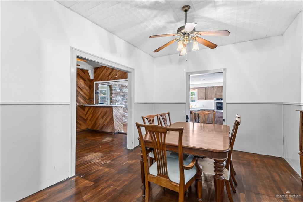 Photo 4 of 742 Palm Heights Street