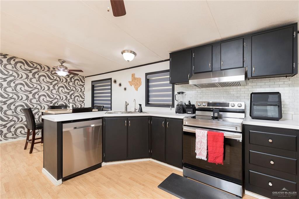 Photo 7 of 2813 Montgomery Drive
