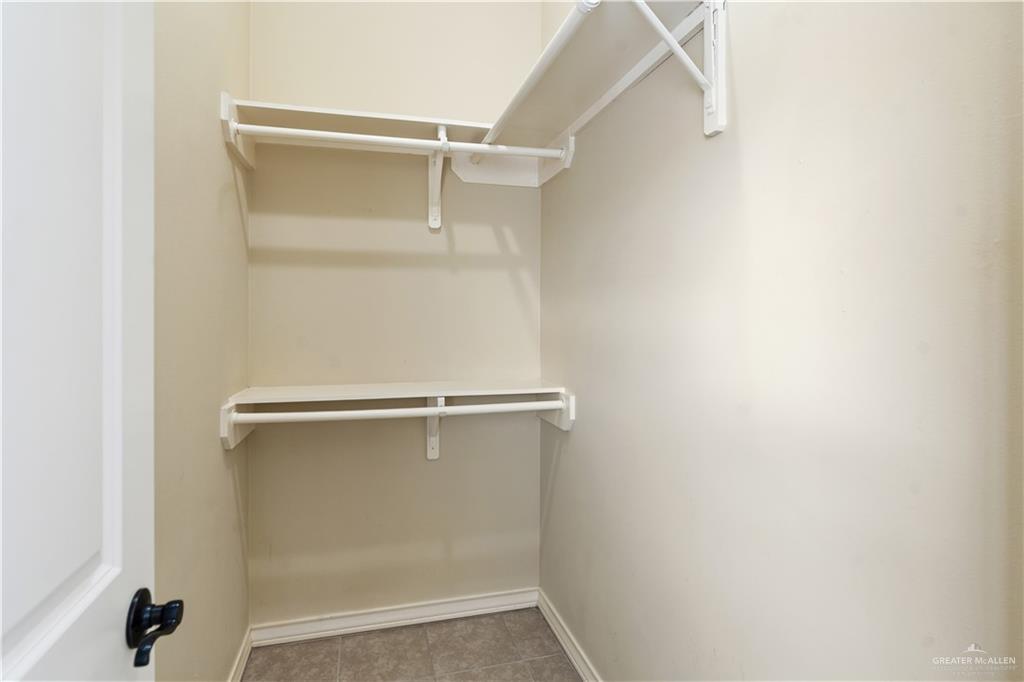 Photo 11 of 712 Wellington Avenue