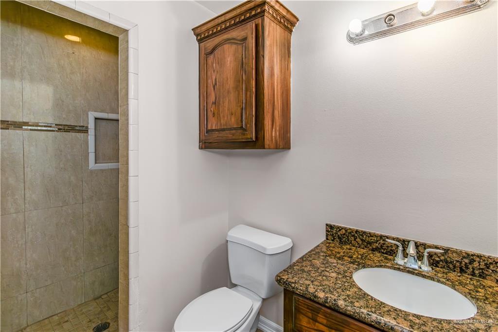 Photo 11 of 1332 Royal Palm Street