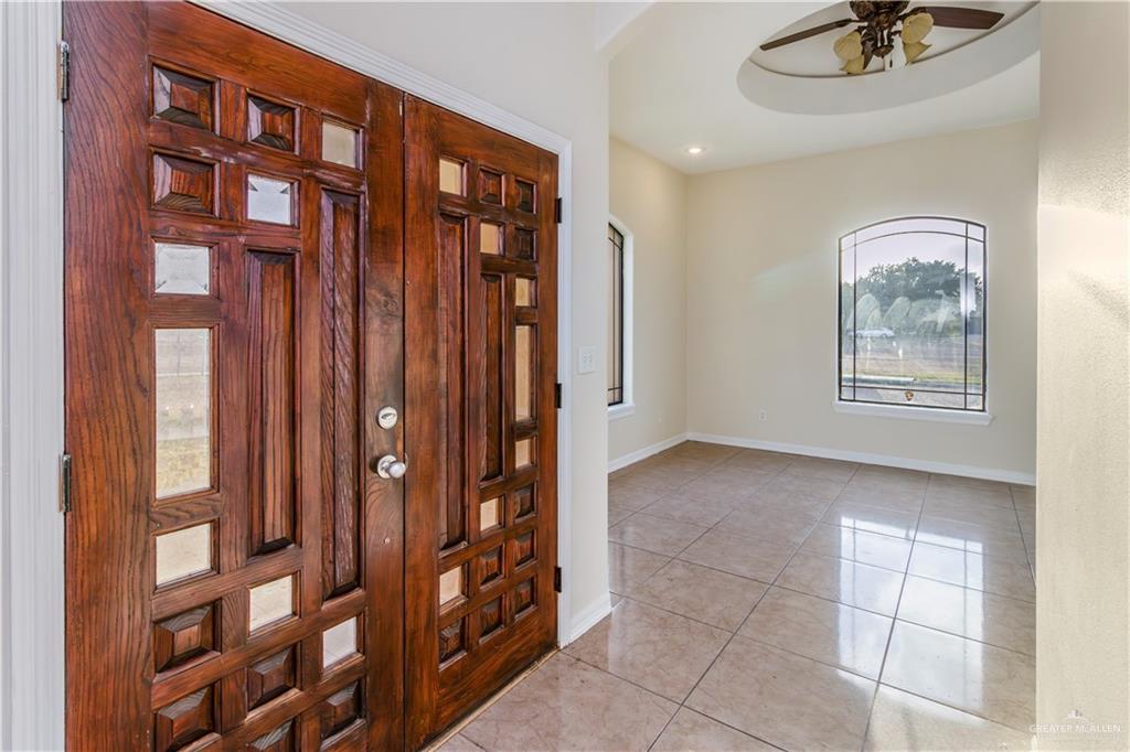 Photo 3 of 1332 Royal Palm Street