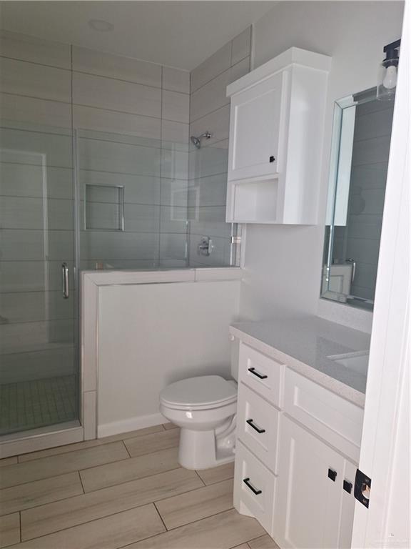 Photo 6 of 1019 Clarence Avenue #2