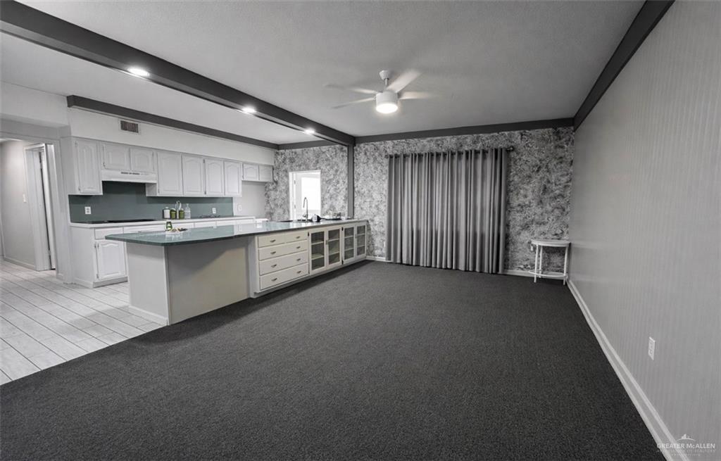 Photo 4 of 1403 Shary Road