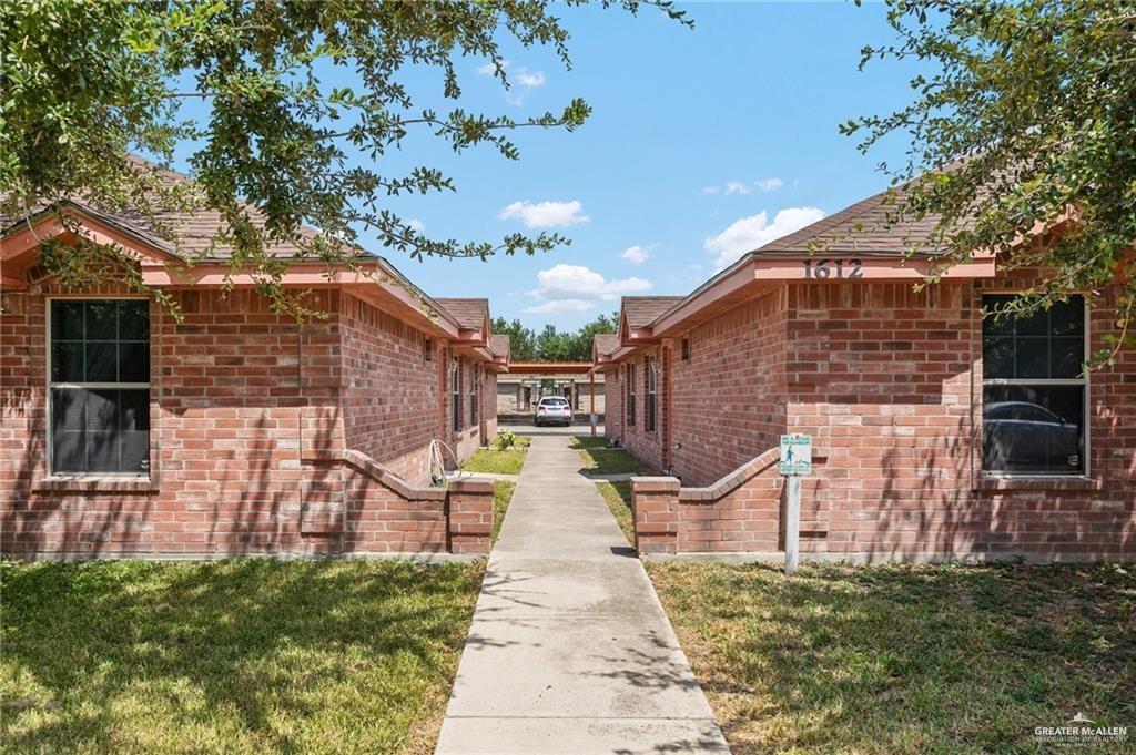 Photo 3 of 1612 Tampa Street