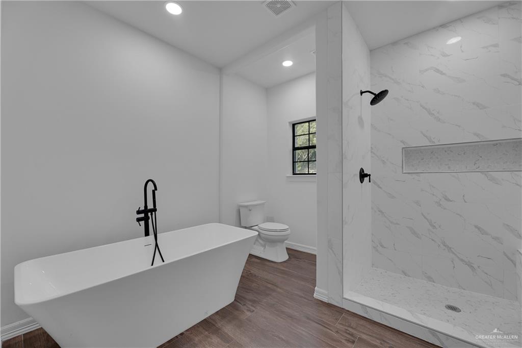 Photo 13 of 4000 Hackberry Avenue