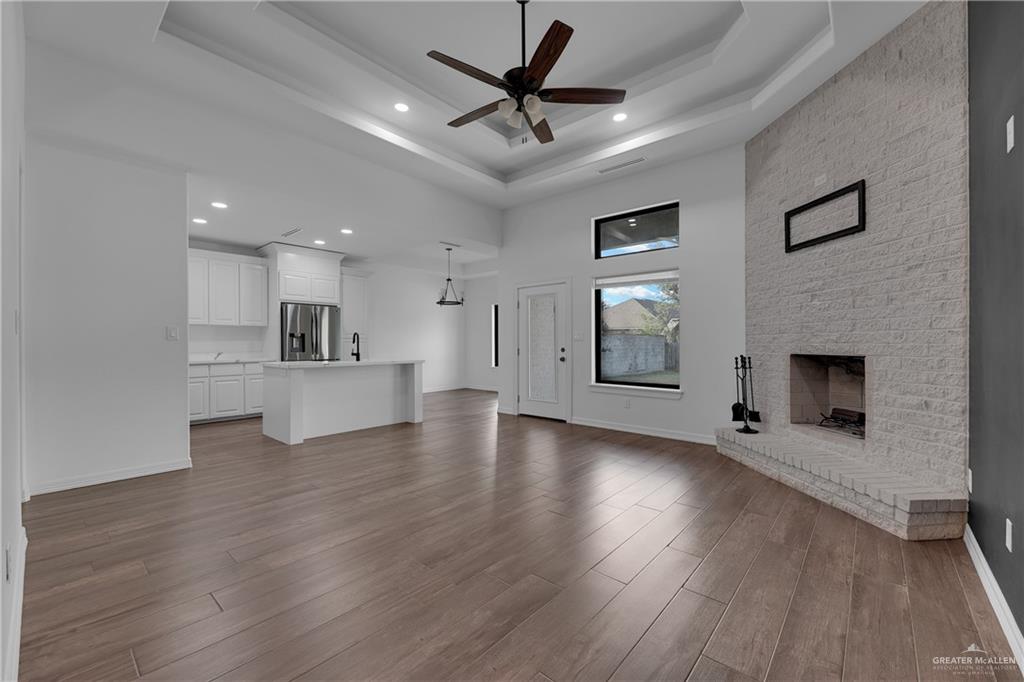 Photo 3 of 4000 Hackberry Avenue