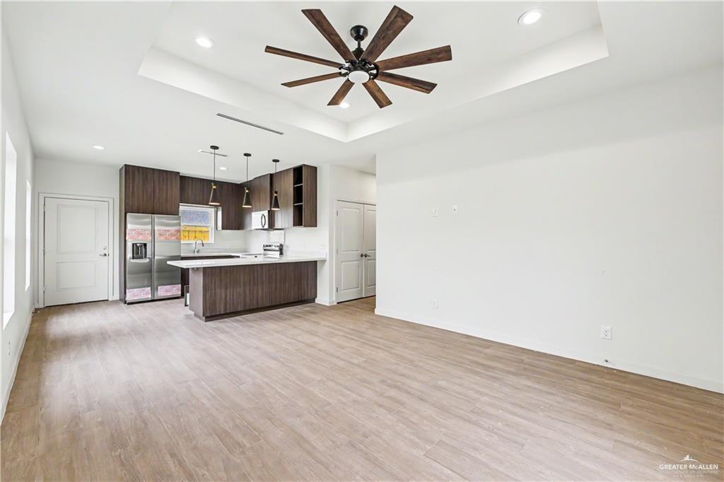 Photo 4 of 5800 Ozark Avenue #3