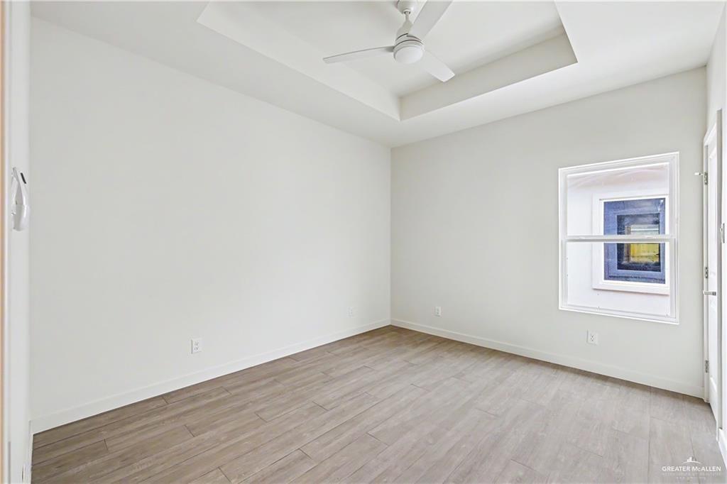 Photo 8 of 5800 Ozark Avenue #3