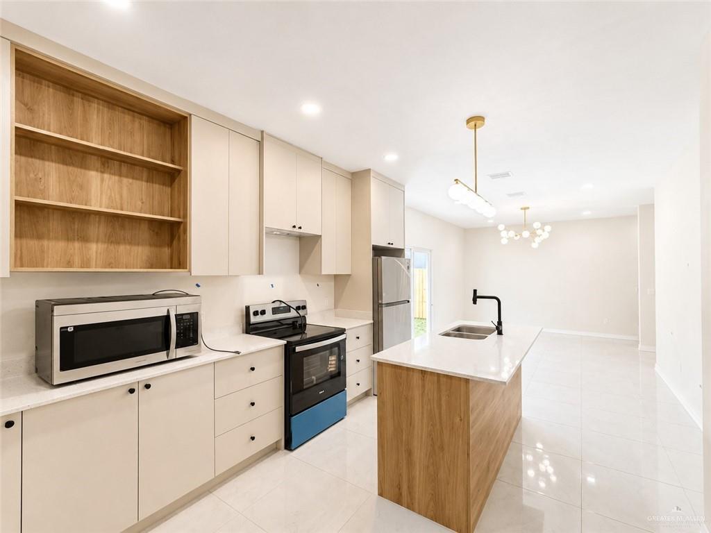 Photo 2 of 4213 Hummingbird Avenue #91A