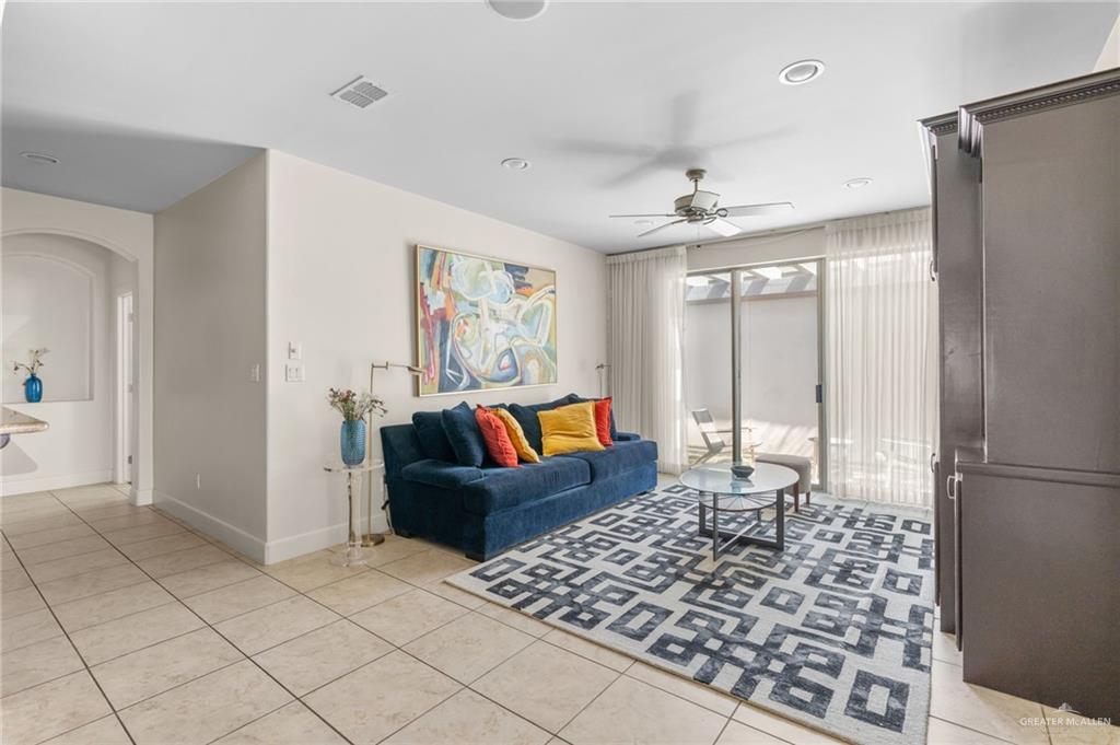 Photo 4 of 3837 D Street