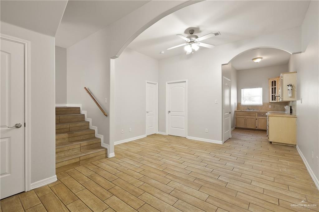 Photo 3 of 1521 Mcintyre Street #1