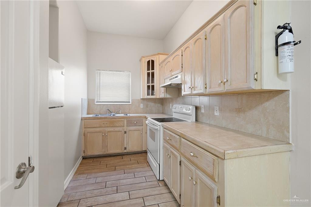 Photo 5 of 1521 Mcintyre Street #1