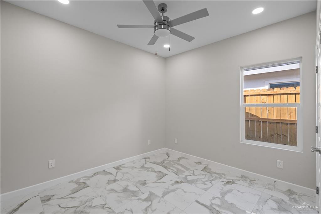 Photo 9 of 409 Onyx Avenue #3