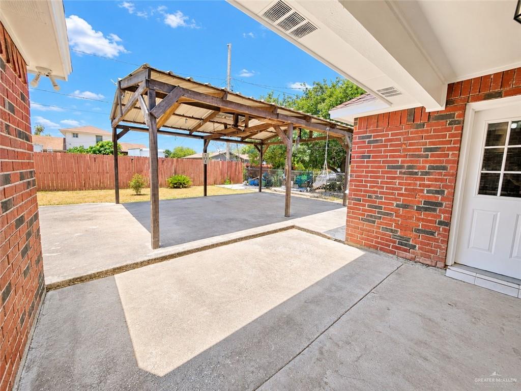Photo 14 of 119 Trosper Boulevard