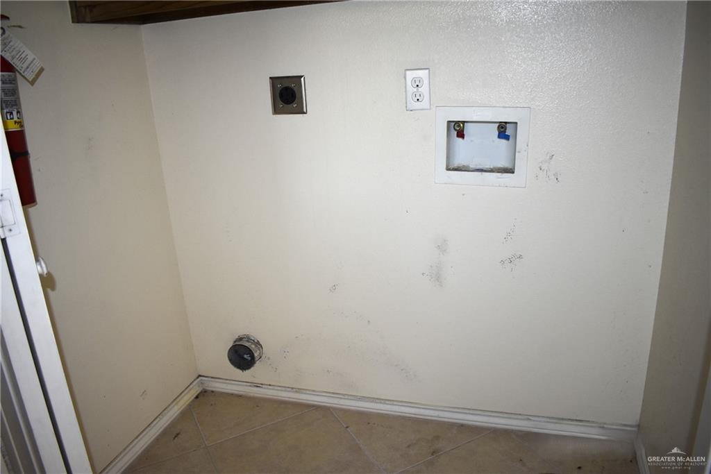 Photo 15 of 301 Albatross Avenue