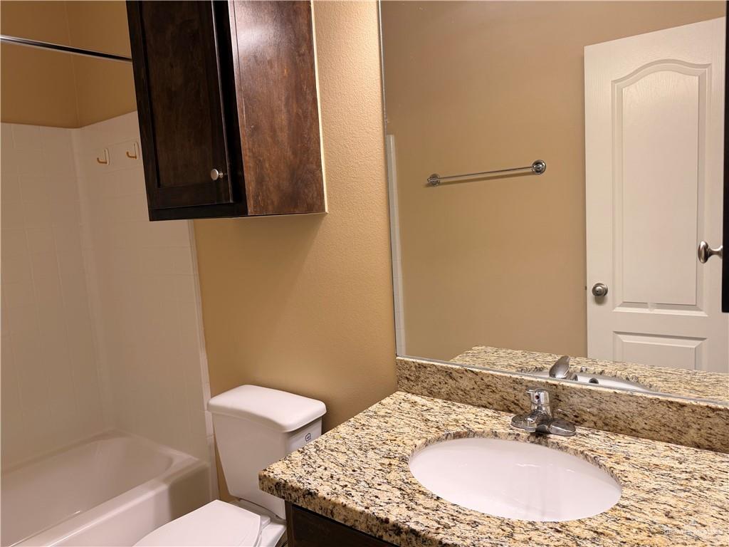 Photo 17 of 2600 Garfield Avenue #1