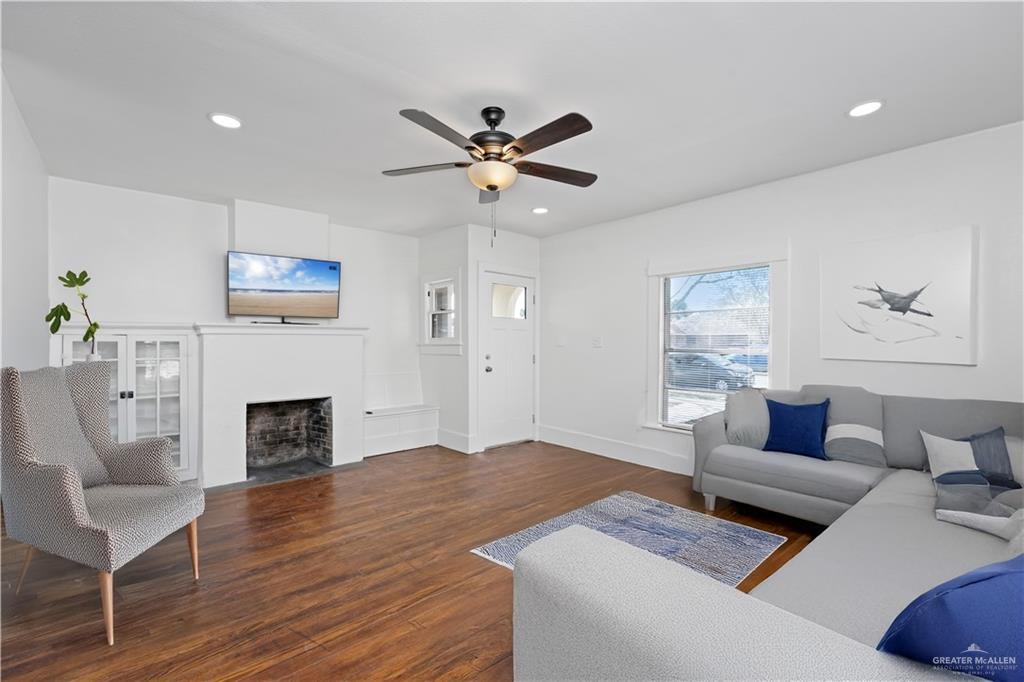 Photo 3 of 318 12th Street