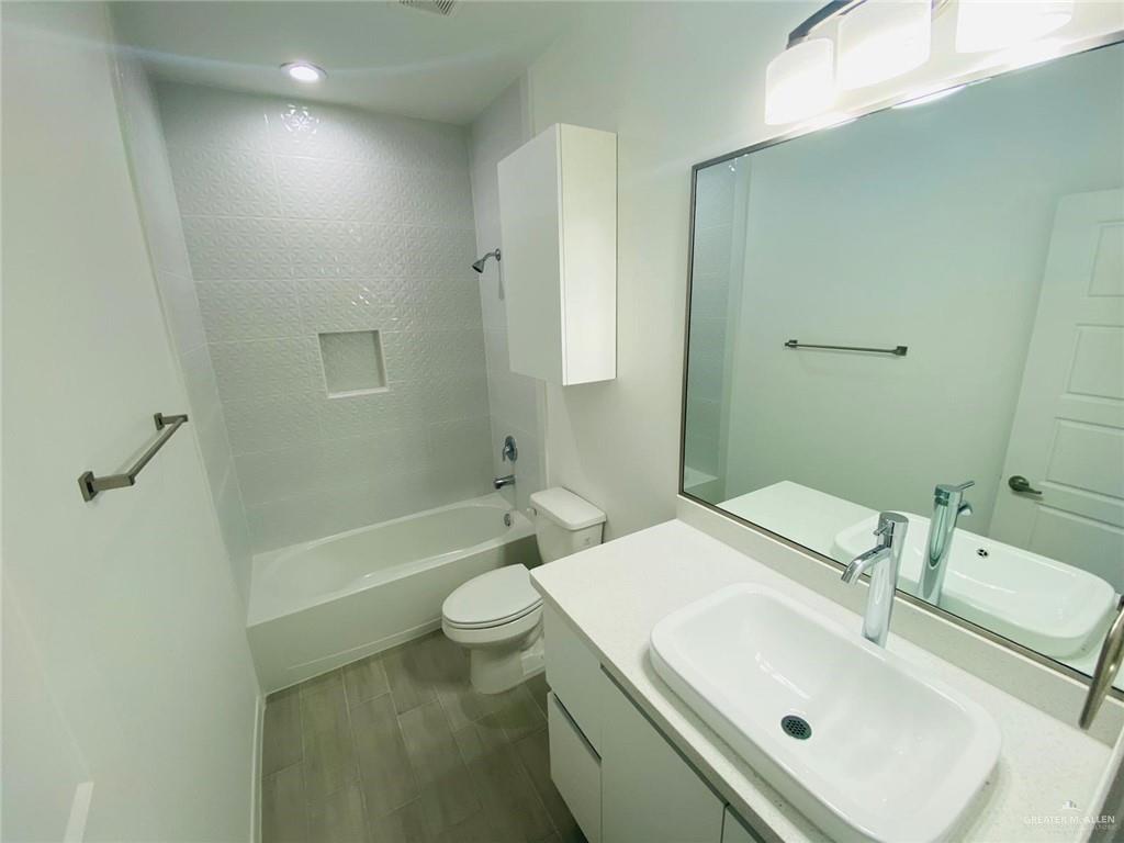 Photo 11 of 1625 Marlin Street #1