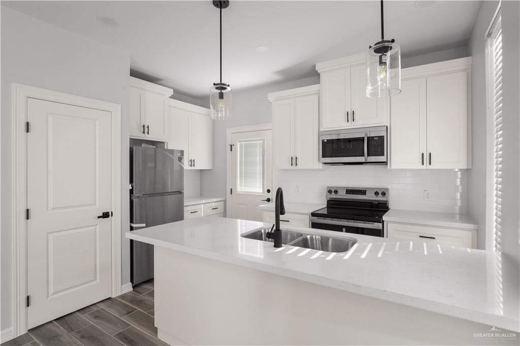 Photo 5 of 508 Onyx Avenue #3