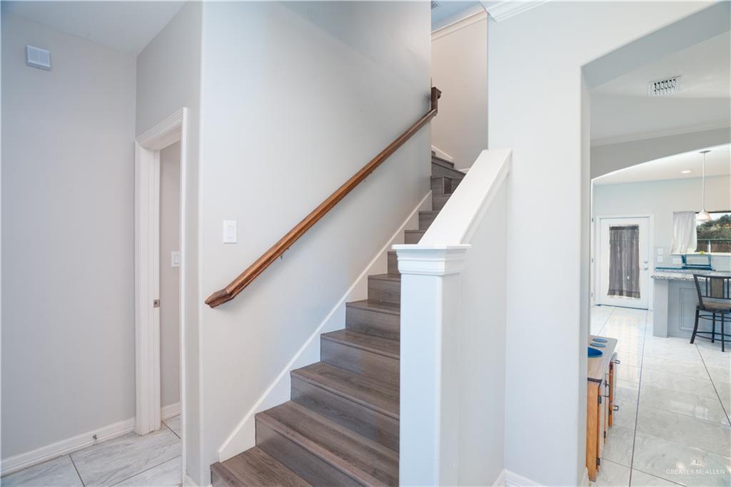 Photo 3 of 1201 Ambrosia Drive