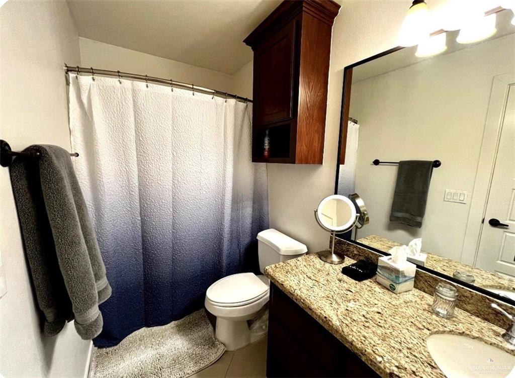 Photo 14 of 1300 Pineridge Avenue #1