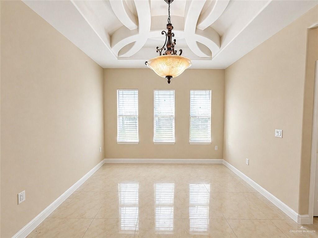 Photo 7 of 1621 Agualeguas Street