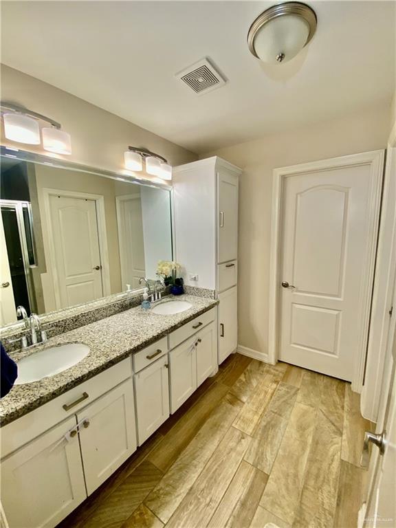 Photo 13 of 2306 Primrose Drive