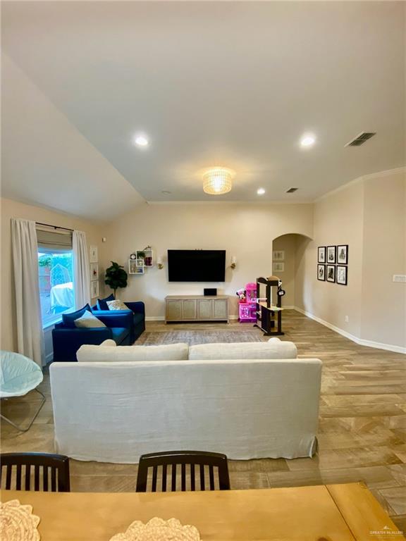 Photo 8 of 2306 Primrose Drive