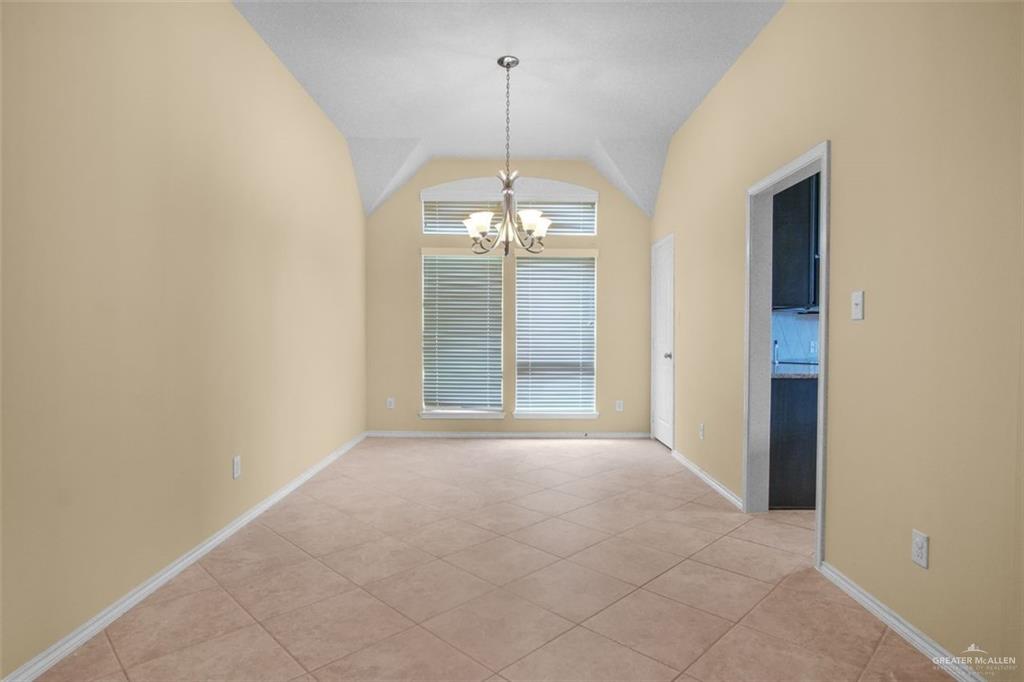 Photo 4 of 3305 Plantation Grove Boulevard