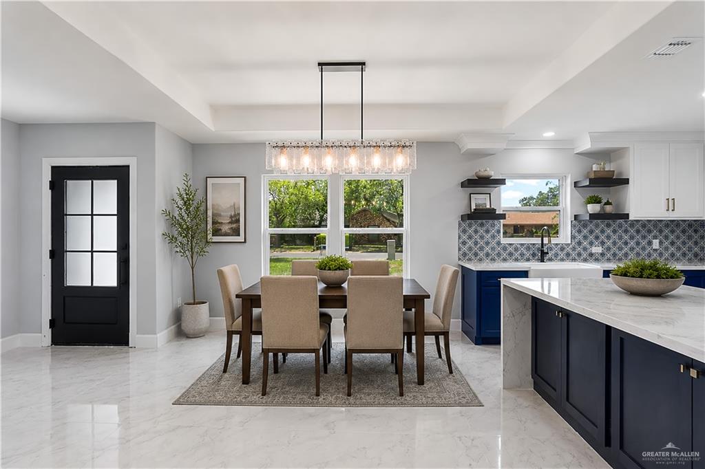 Photo 2 of 113 Hibiscus Avenue