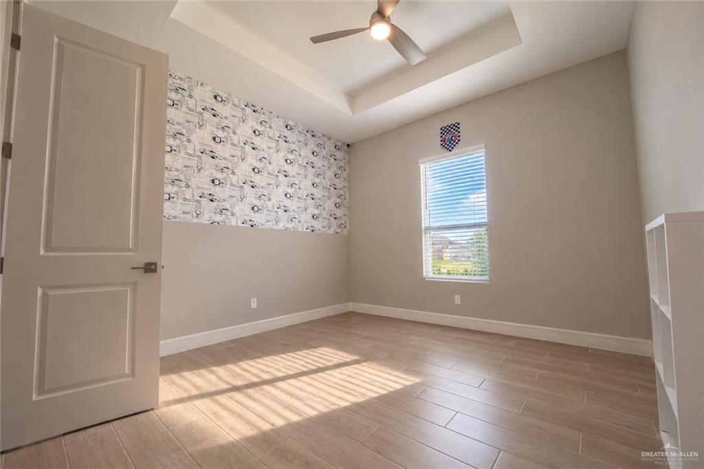 Photo 17 of 3909 Zenker Avenue