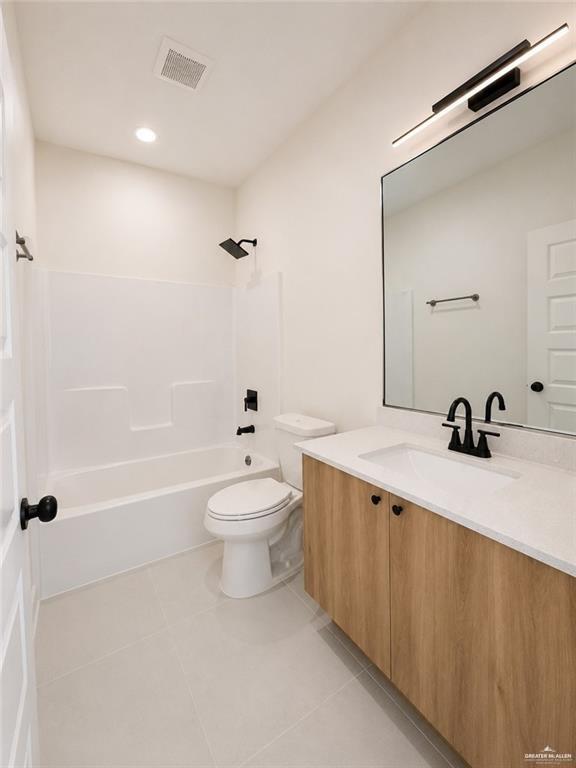 Photo 15 of 38573 Walker Street