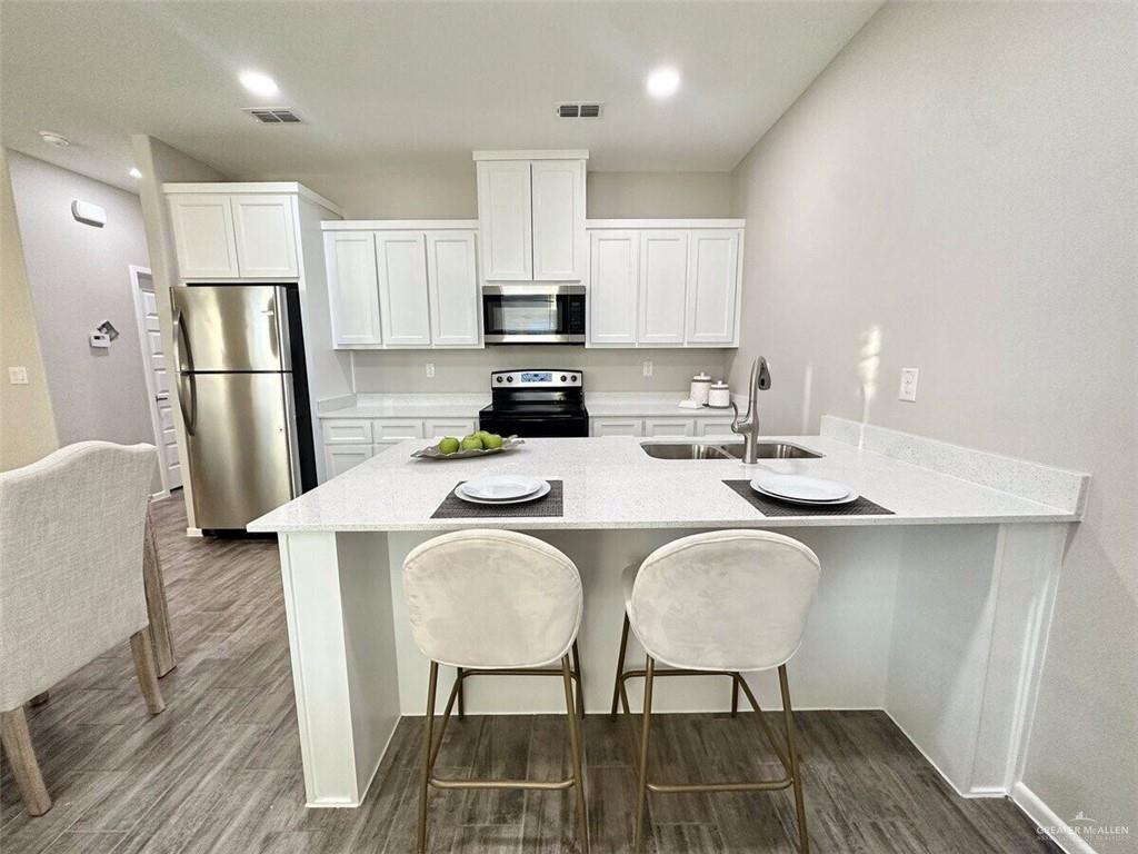 Photo 3 of 3302 Wolf Creek Avenue #3
