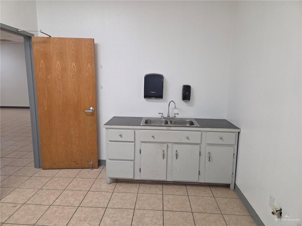 Photo 9 of 1352 1st Street #B-3