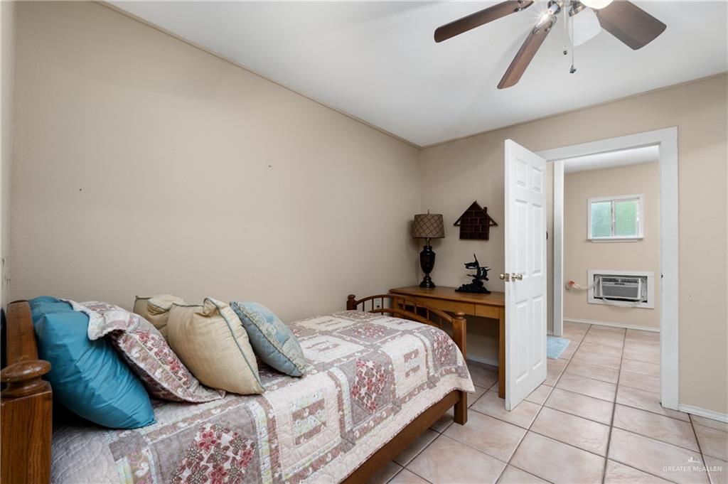 Photo 11 of 33771 FM 2925