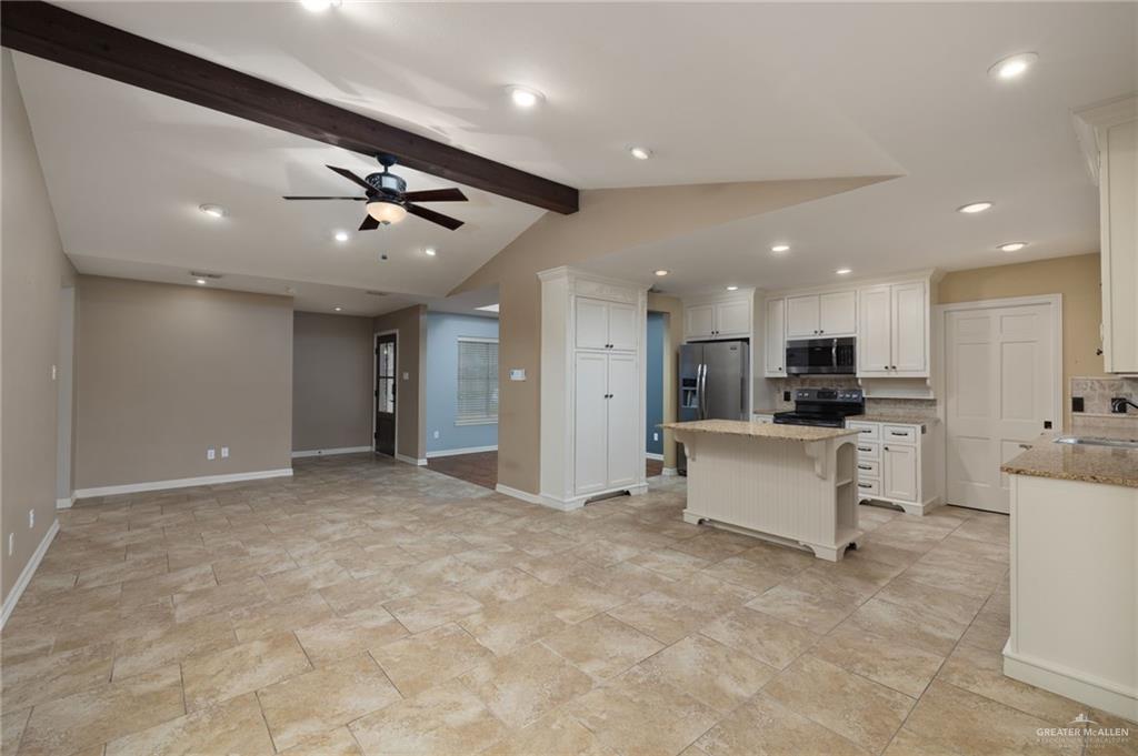 Photo 5 of 2208 Highland Avenue