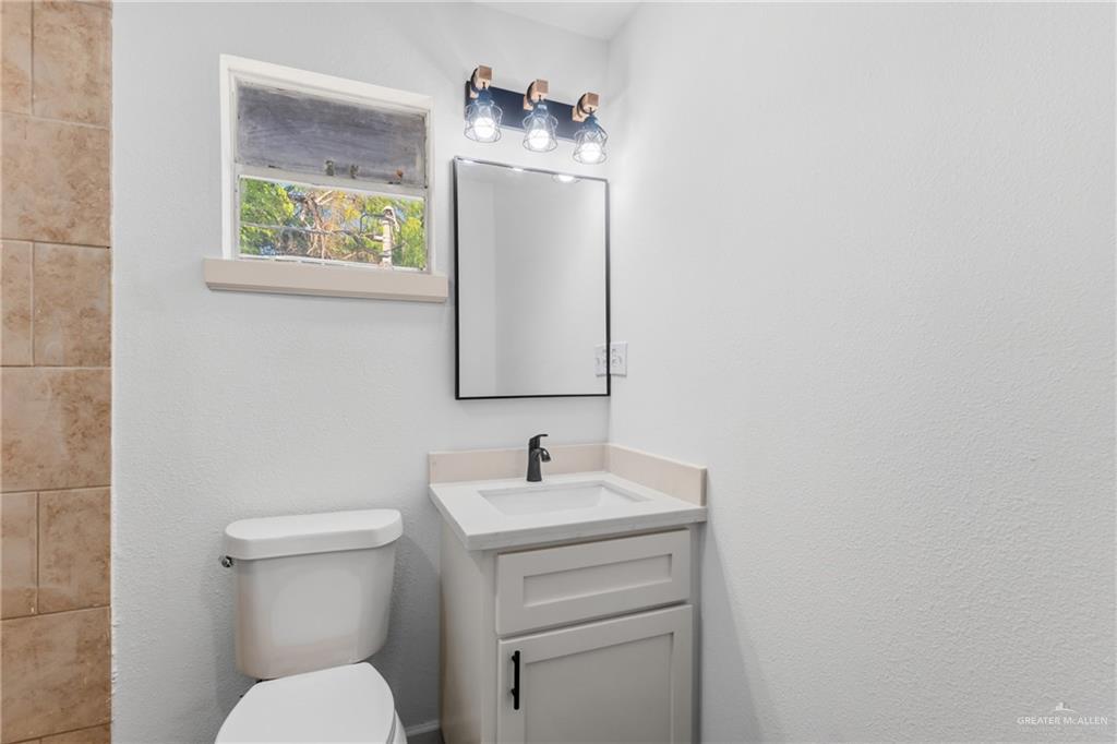 Photo 12 of 408 Esplanada Street