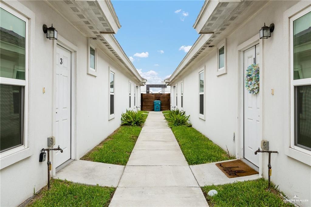 Photo 2 of 907 Carmel Avenue