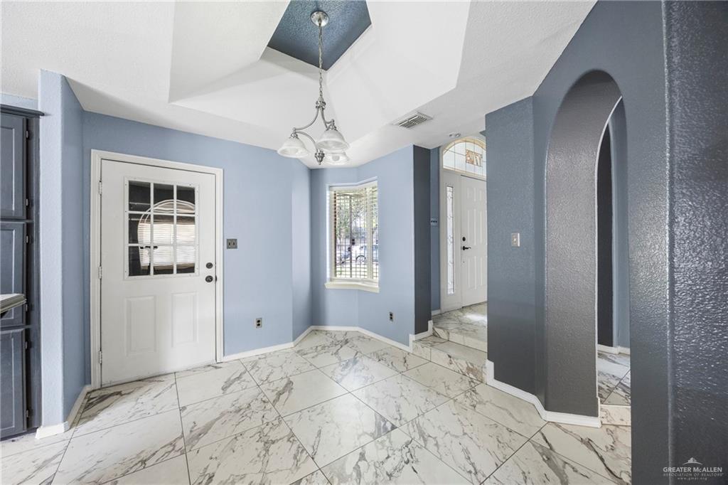 Photo 7 of 1705 Marigold Street
