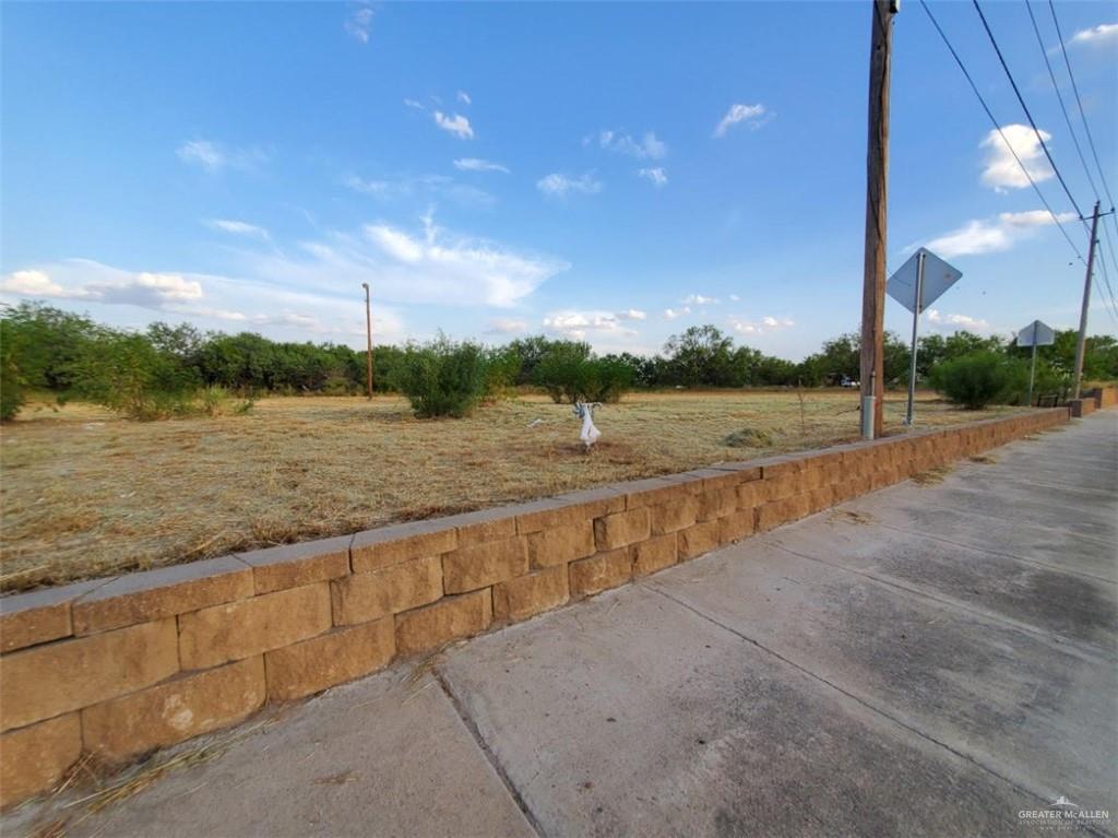 Photo 1 of 1501 1st Street, Carizzo Springs