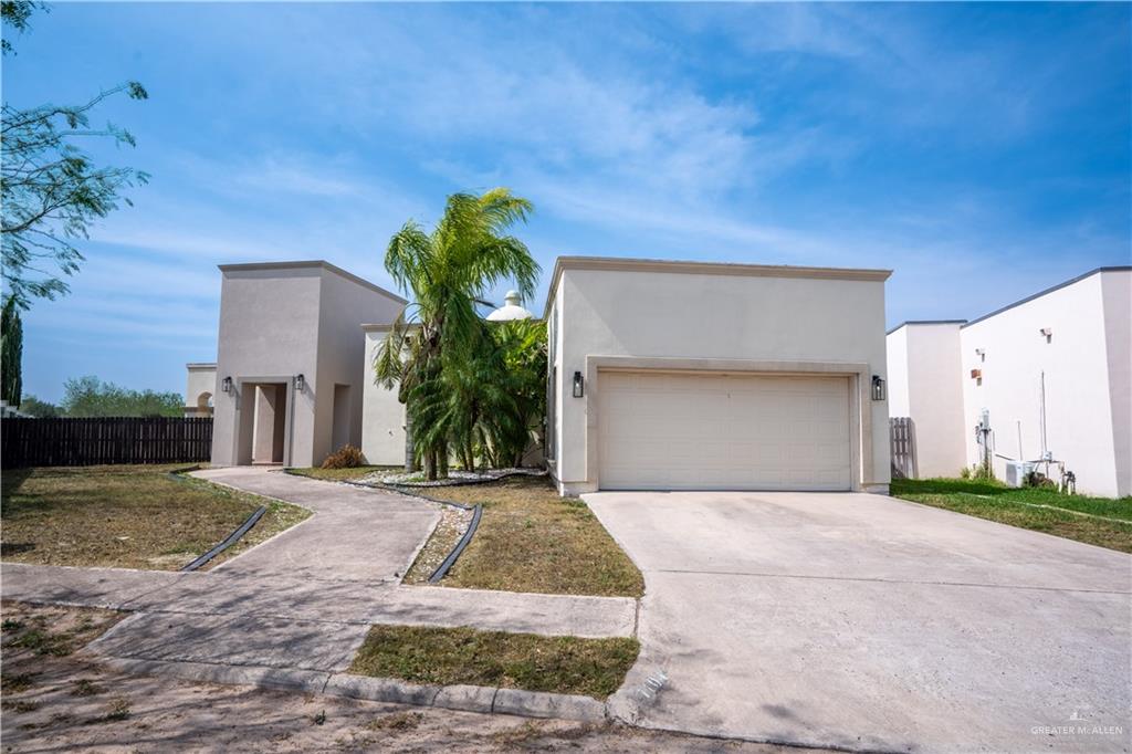 Photo 2 of 1104 Frio Street