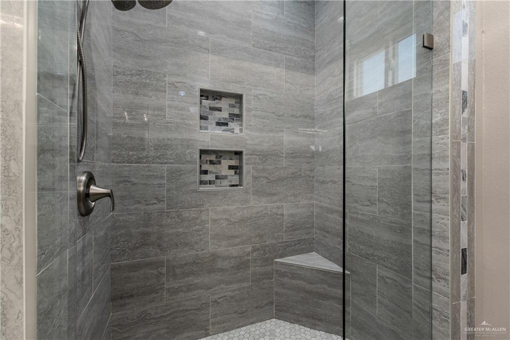 Photo 14 of 504 Garrision Drive