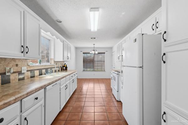 Photo 6 of 3409 Violet Drive