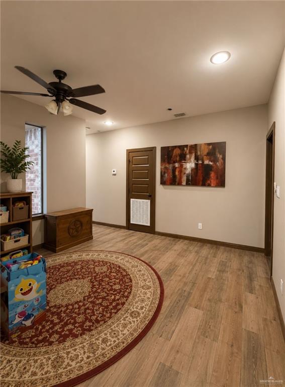 Photo 17 of 2716 Brazos Avenue