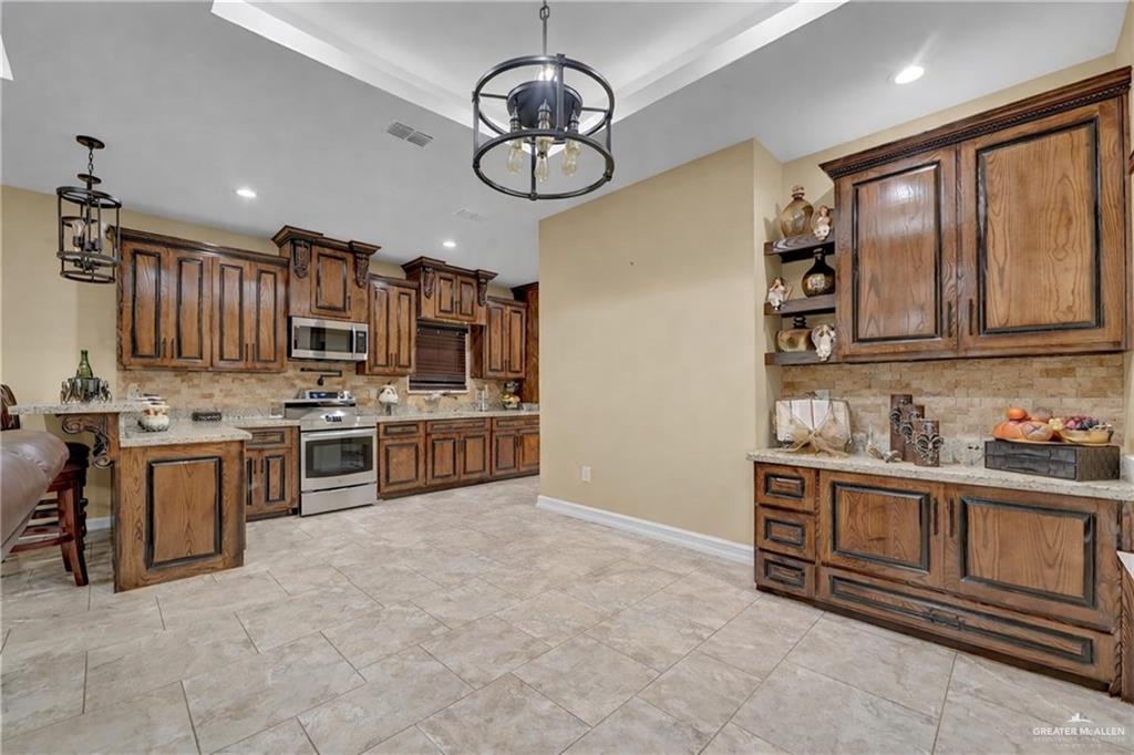 Photo 7 of 1116 Prado Drive