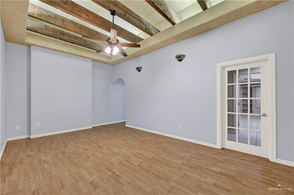 Photo 15 of 701 Camellia Avenue