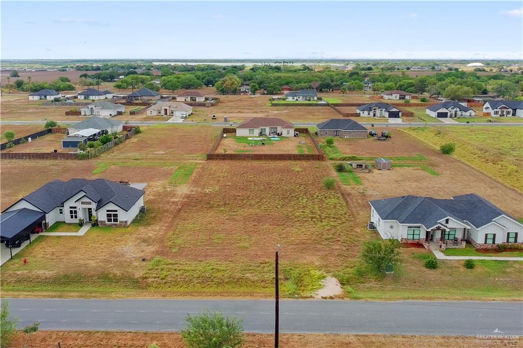 Photo 1 of 28976 Beddoes Road, La Feria
