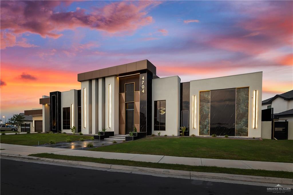 Photo 4 of 4704 Estancia Parkway