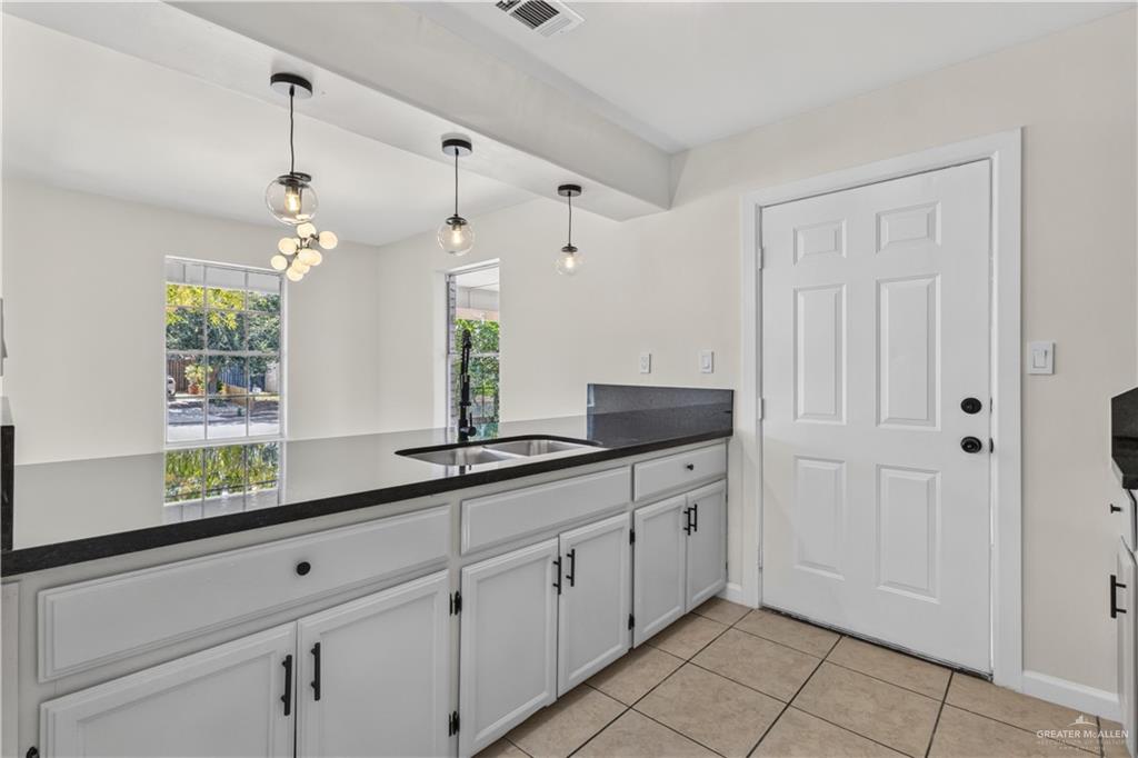 Photo 5 of 806 Falcon Avenue